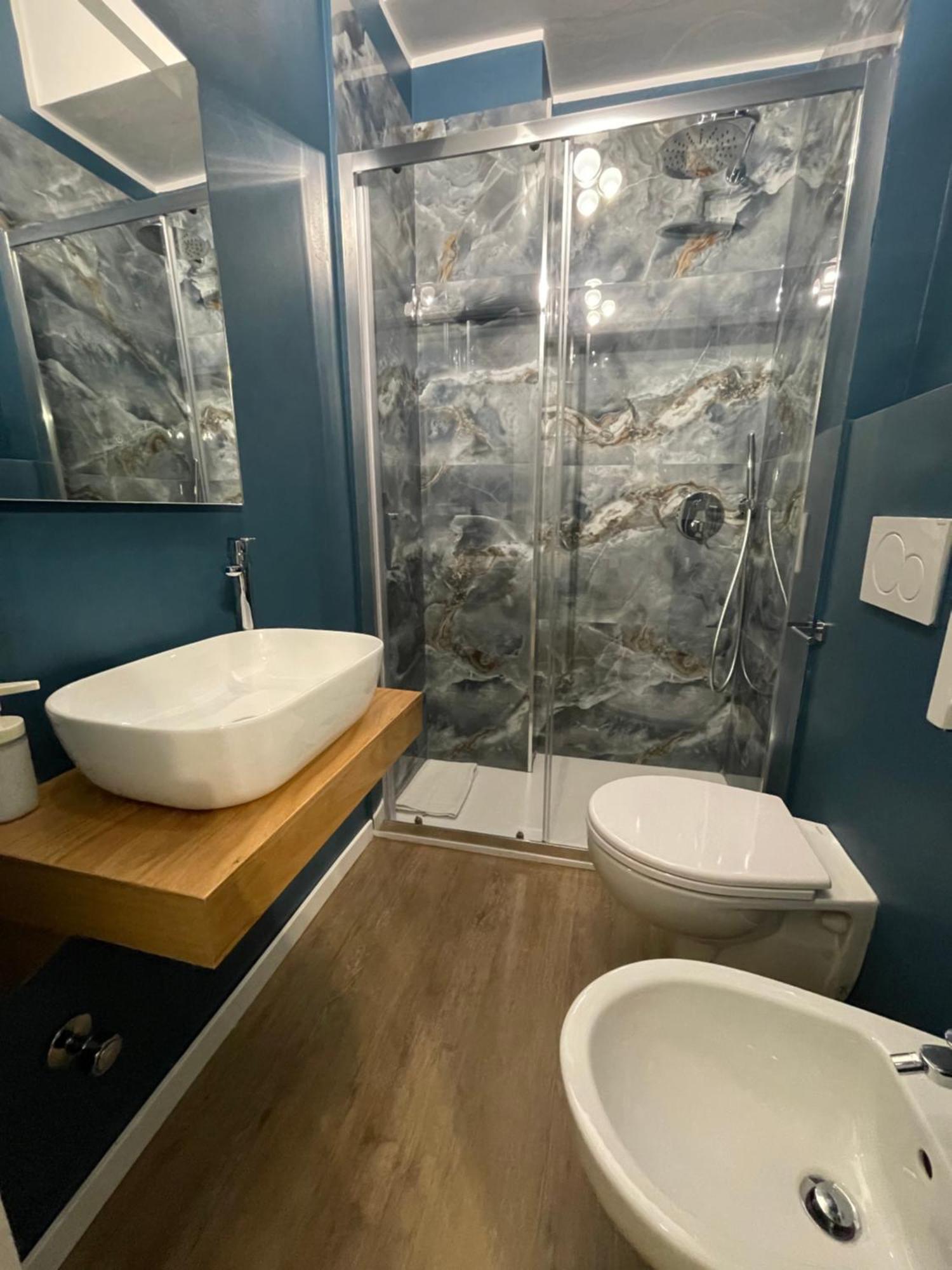 Isvi Bari Comfort Rooms 外观 照片